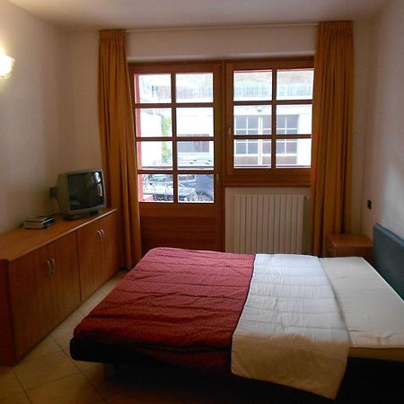 Residence Le Orchidee Бормио Екстериор снимка