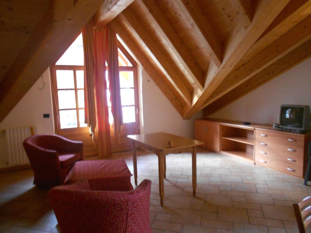 Residence Le Orchidee Бормио Стая снимка